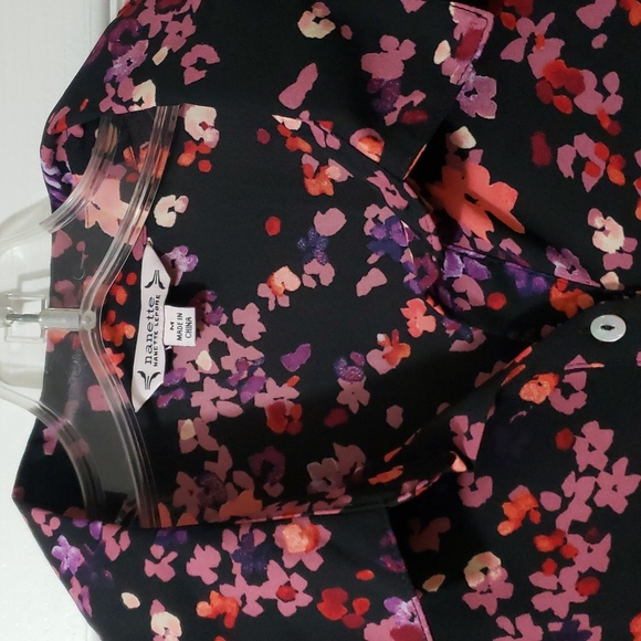 Ladies button down shirt - Picture 3 of 10